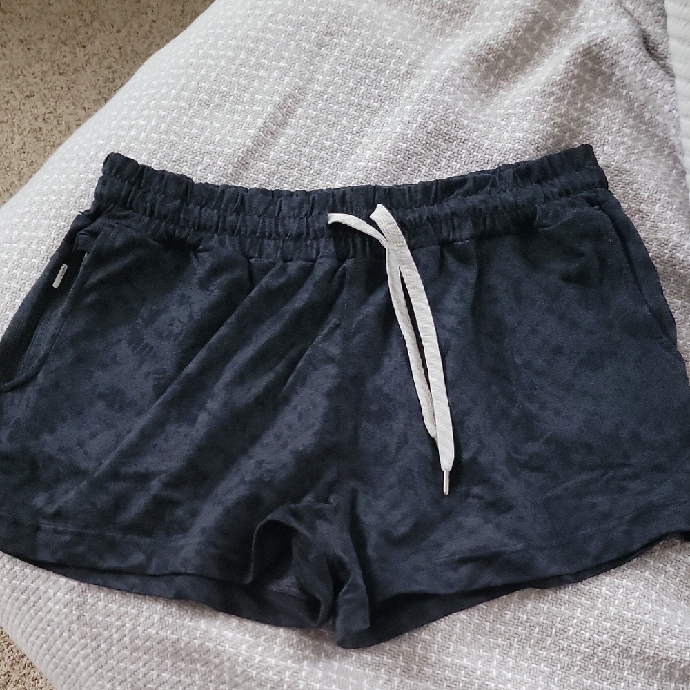 Vuori Women's Black Shorts